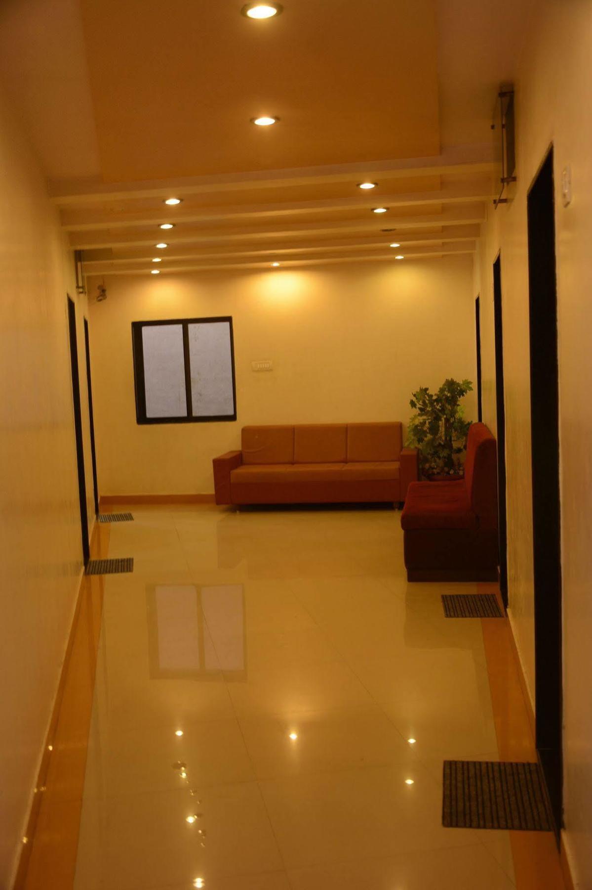 Oyo 14943 Shubh Suvidha Hotel Somnath Exterior photo