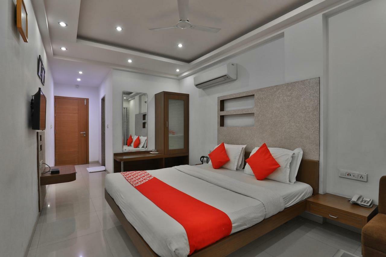 Oyo 14943 Shubh Suvidha Hotel Somnath Exterior photo